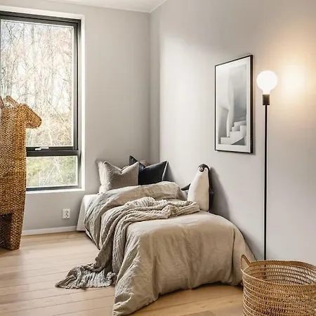 Large Seafront Penthouse Apt! Private Roof Terrace Hotel *