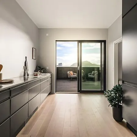 Hotel Large Seafront Penthouse Apt! Private Roof Terrace *