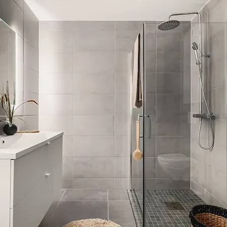 Large Seafront Penthouse Apt! Private Roof Terrace Hotel