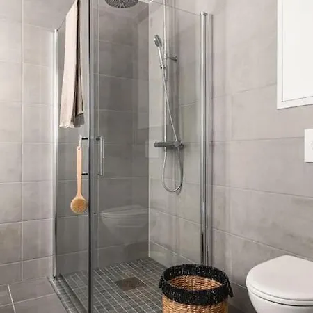 Large Seafront Penthouse Apt! Private Roof Terrace *