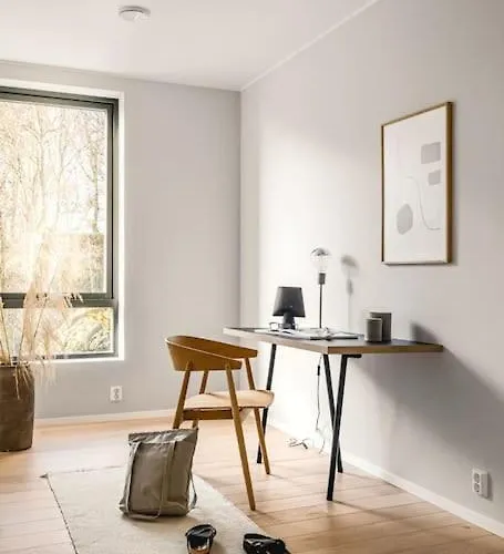 Large Seafront Penthouse Apt! Private Roof Terrace * Μπέργκεν