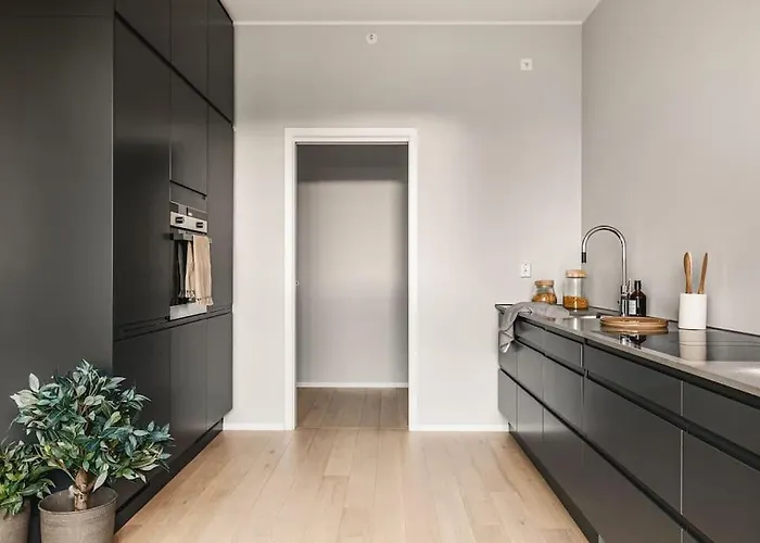 Ξενοδοχείο Large Seafront Penthouse Apt! Private Roof Terrace Μπέργκεν