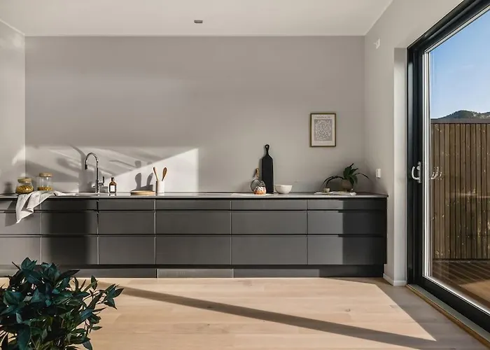 Large Seafront Penthouse Apt! Private Roof Terrace Ξενοδοχείο