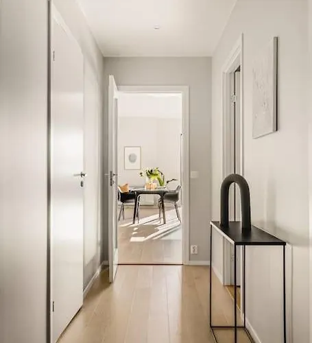 Large Seafront Penthouse Apt! Private Roof Terrace Ξενοδοχείο *